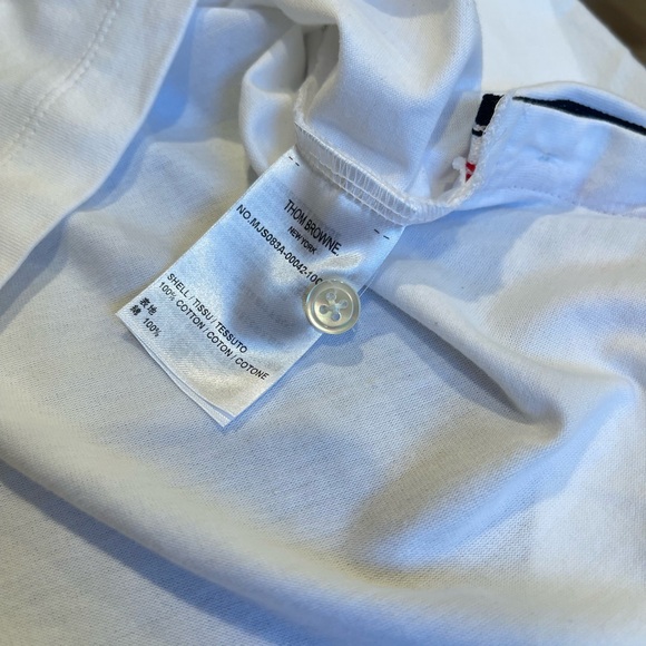THOM BROWNE STRIPED RINGER T-SHIRT
White Size 2 - Picture 9 of 9